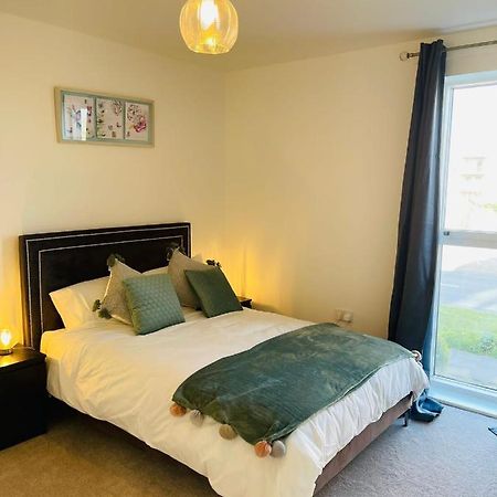 Deluxe 2-Bedroom Home Away Erith Buitenkant foto