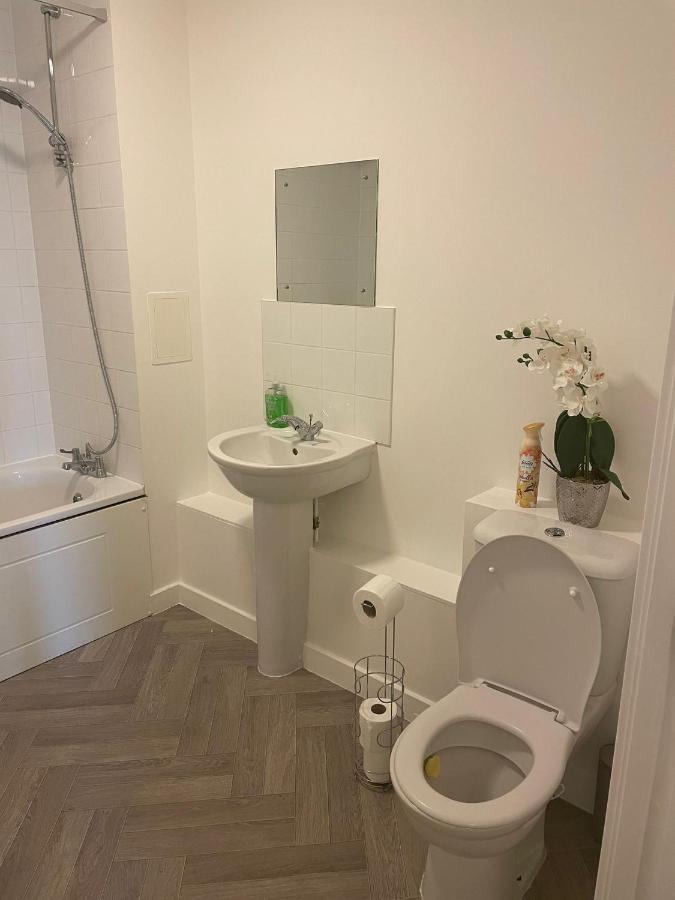 Deluxe 2-Bedroom Home Away Erith Buitenkant foto
